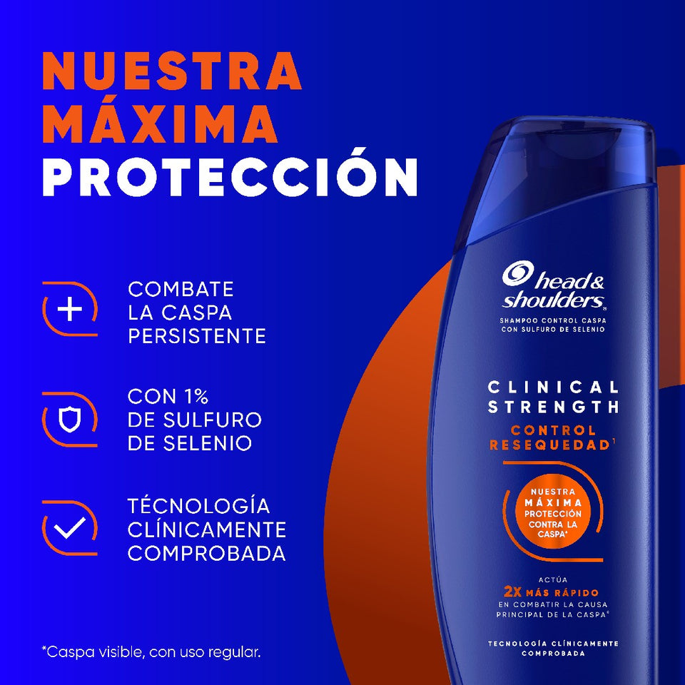 Botella de Head & Shoulders Clinical Strength Control Resequedad junto a lista de beneficios sobre fondo azul, con texto "Nuestra Máxima Protección: Combate la Caspa Persistente*, con 1% de Sulfuro de Selenio, Tecnología Clínicamente Comprobada